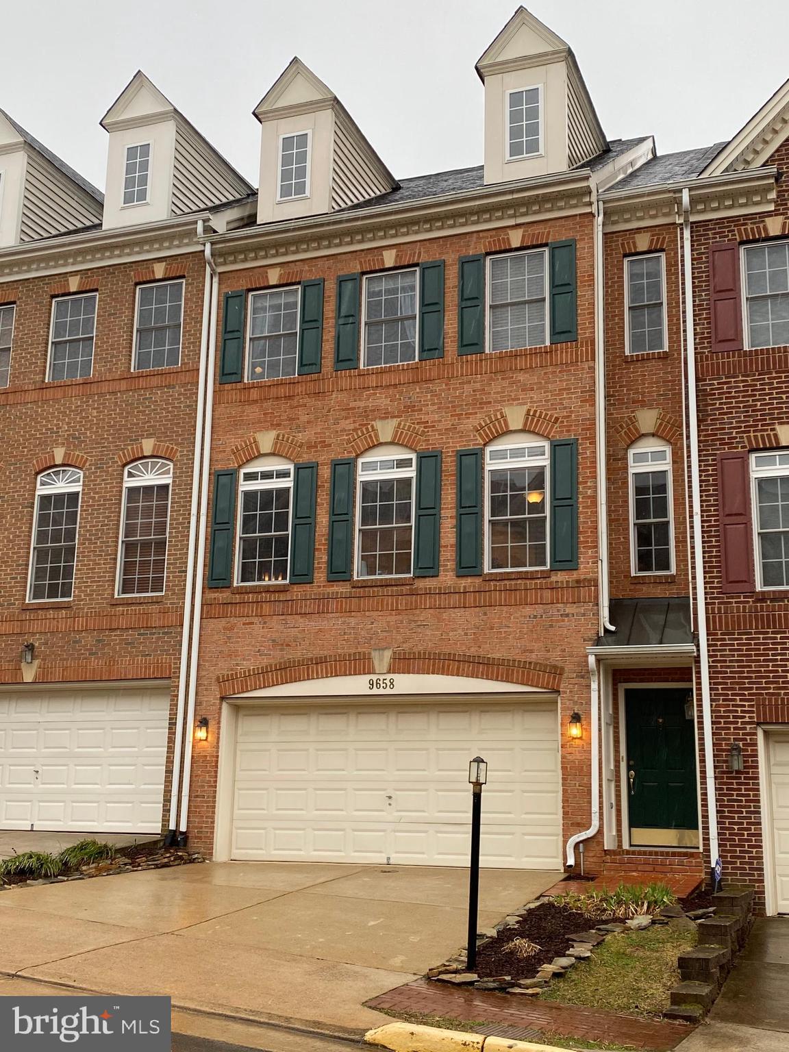 GUNSTON HILL - Residential