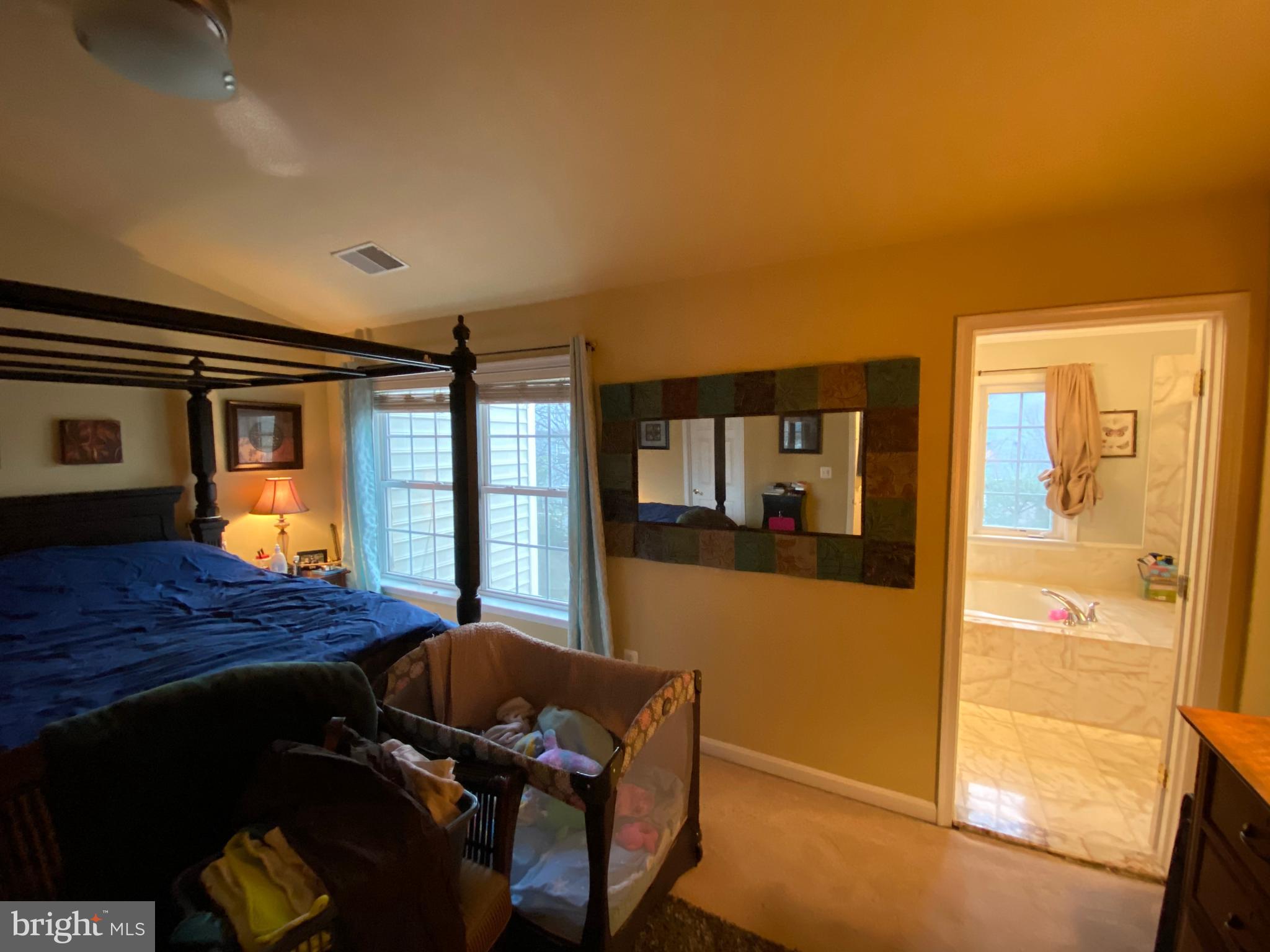 GUNSTON HILL - Residential