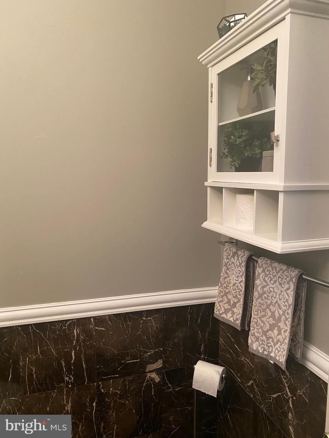 GUNSTON HILL - Residential