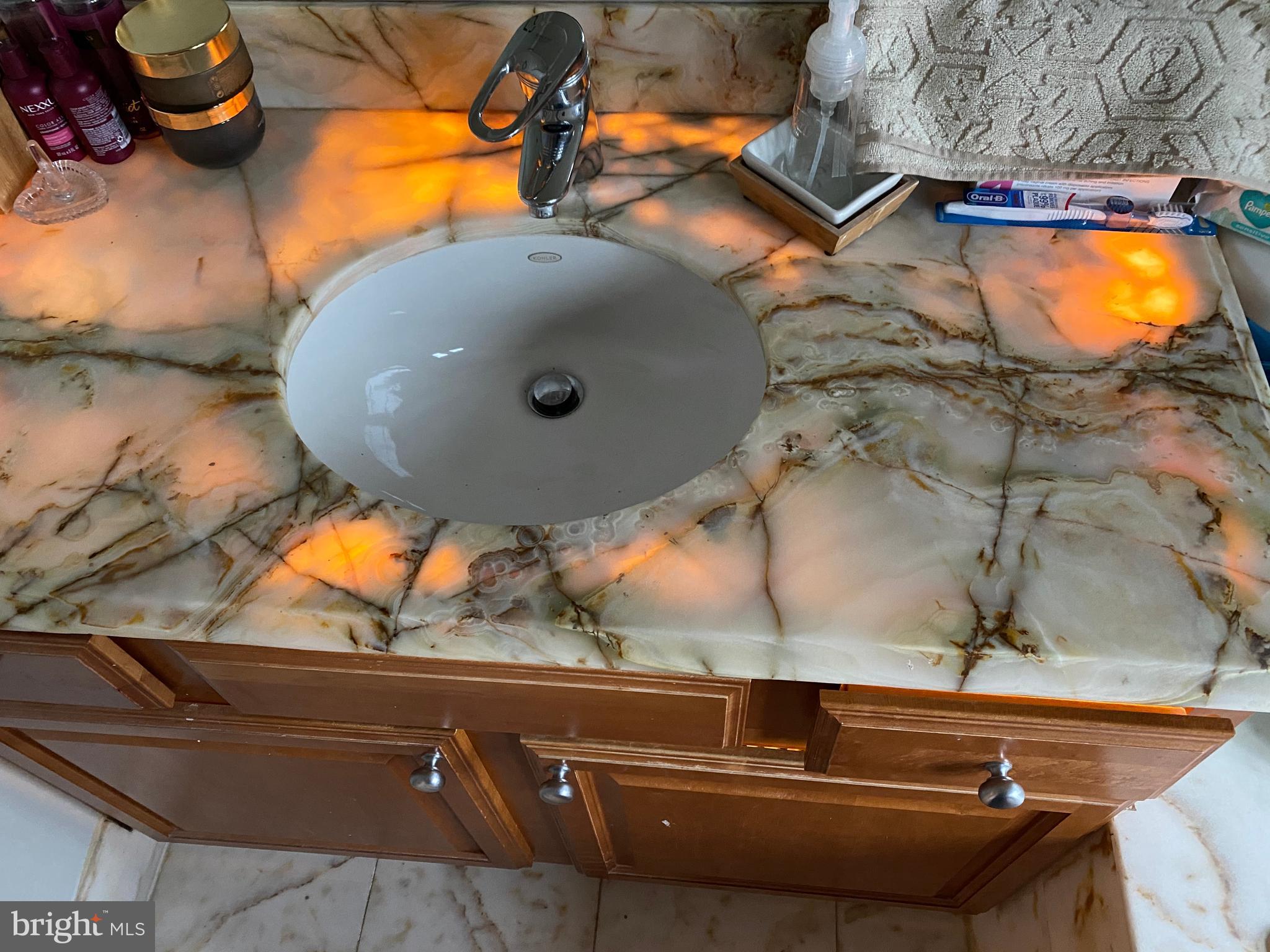 GUNSTON HILL - Residential