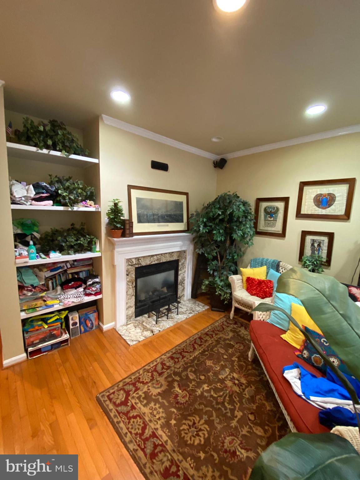 GUNSTON HILL - Residential