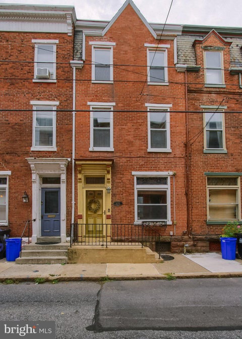 Townhouse For Sale - 1610 Susquehanna Street<br/> Dauphin County, HARRISBURG, PA 17102