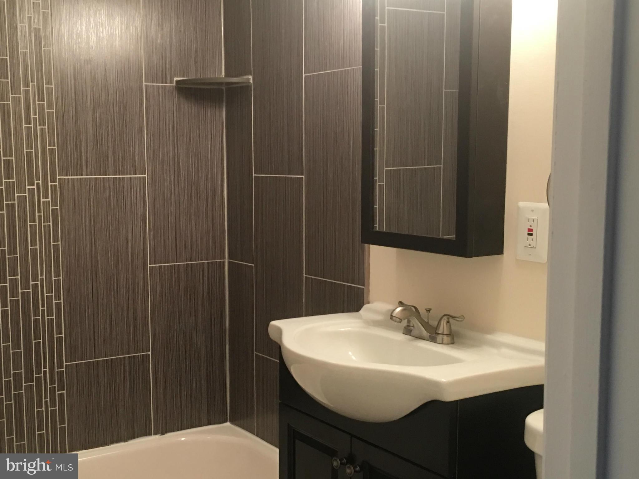 GREENWICH HILL - Residential