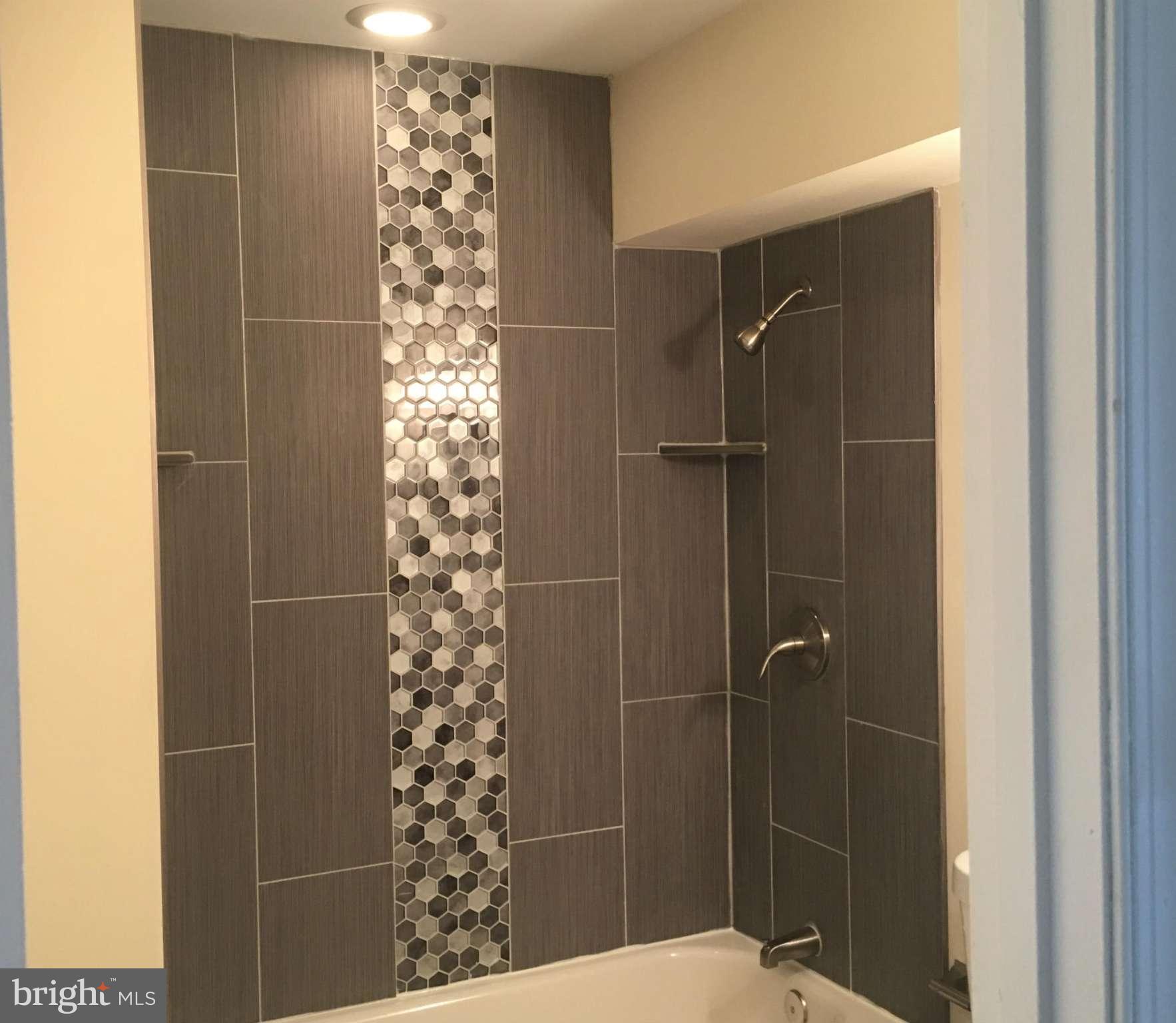 GREENWICH HILL - Residential