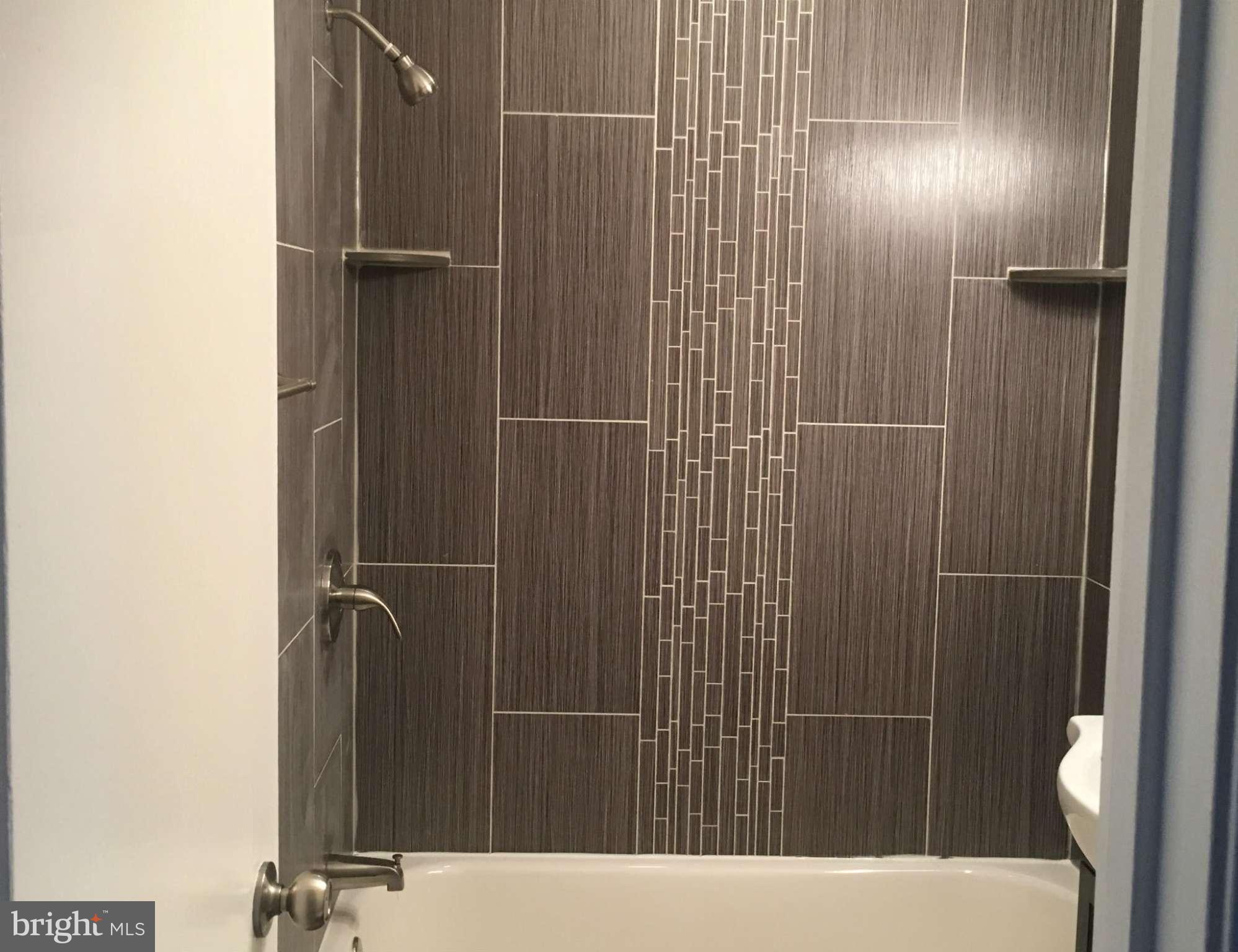 GREENWICH HILL - Residential