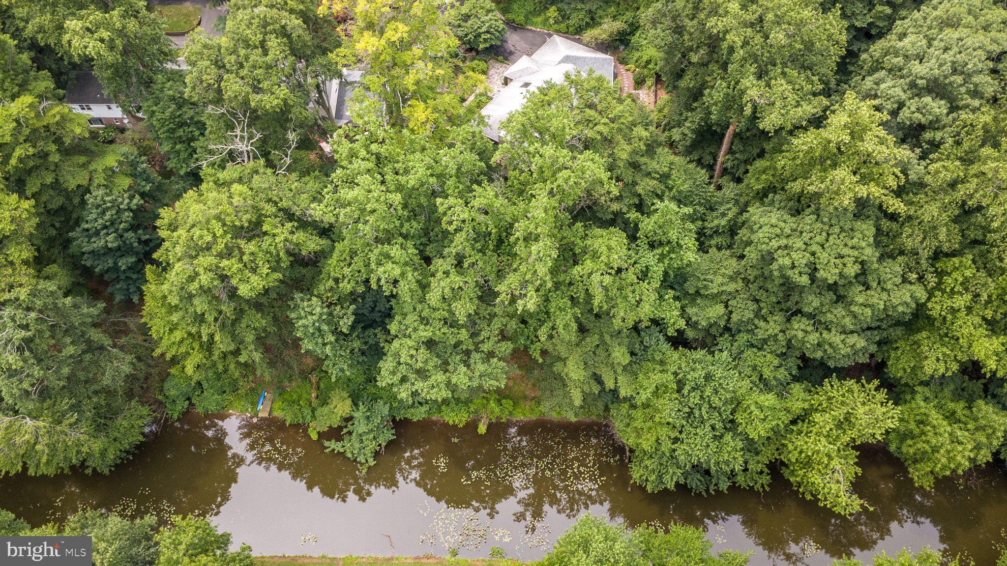 24 SPRINGTREE LANE