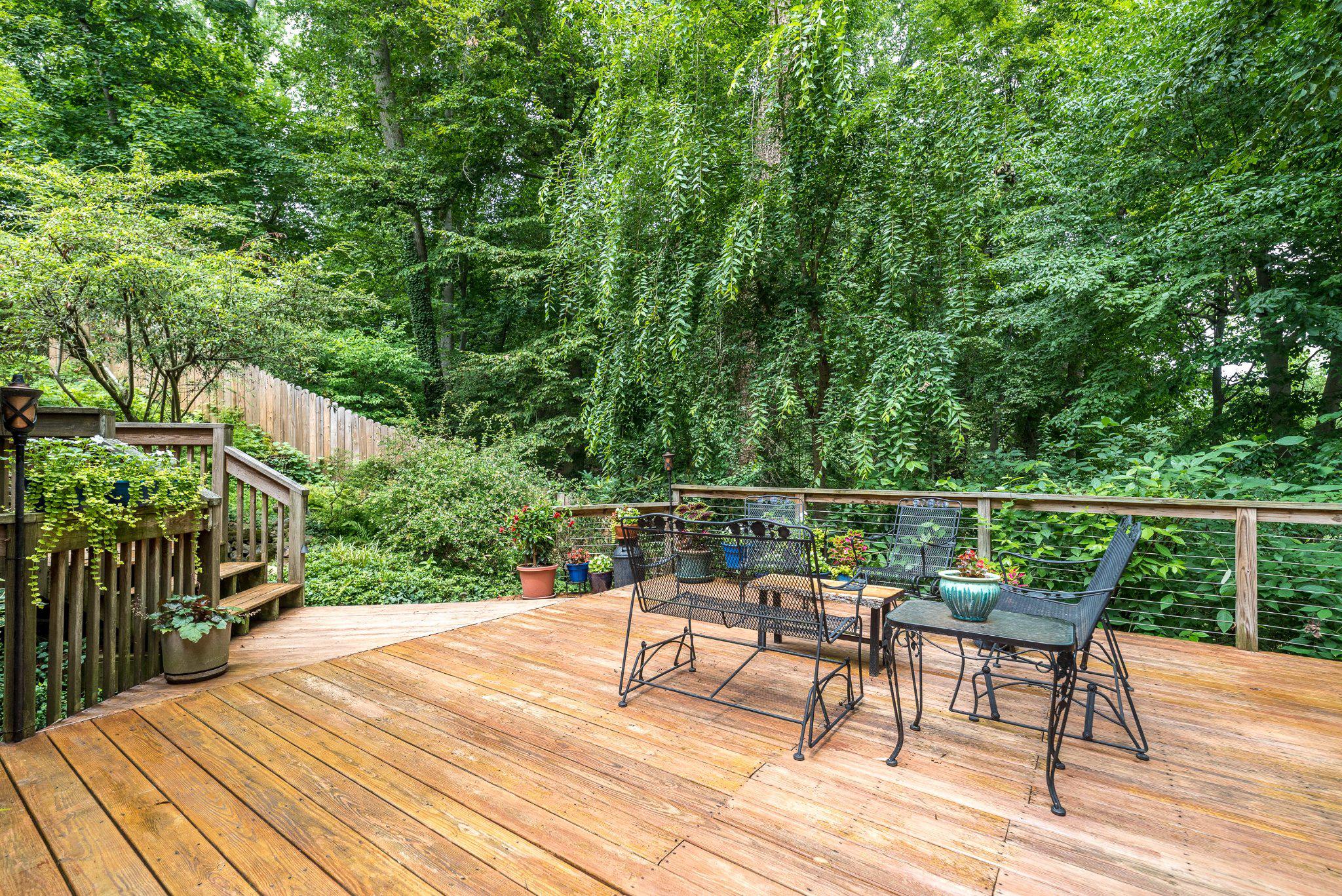 Perched above the Delaware Canal at the end of a quiet cul-de-sac, 24 – image 77