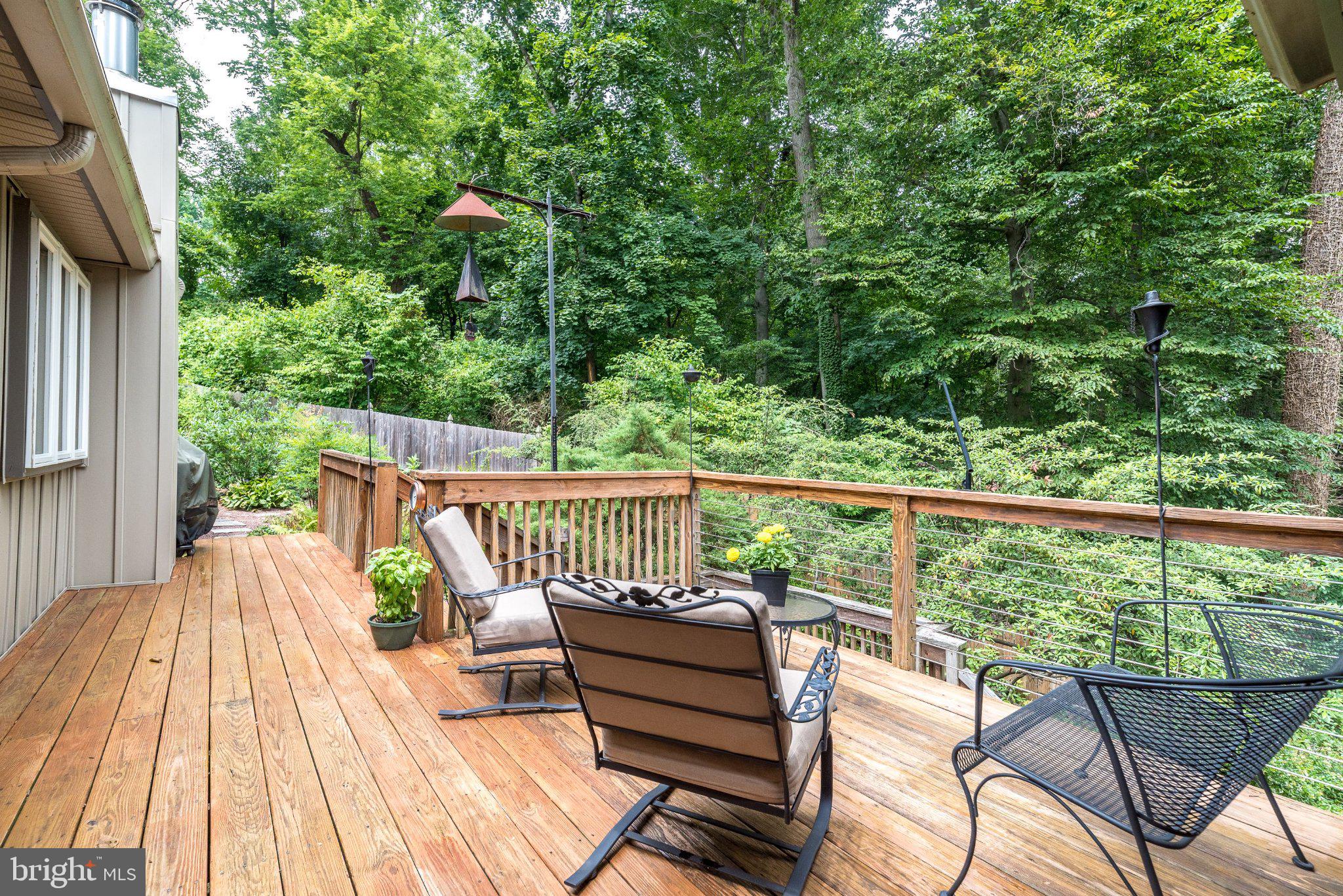 Perched above the Delaware Canal at the end of a quiet cul-de-sac, 24 – image 26