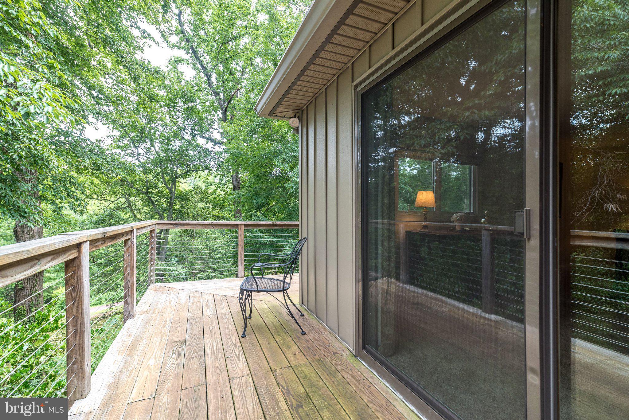 Perched above the Delaware Canal at the end of a quiet cul-de-sac, 24 – image 38