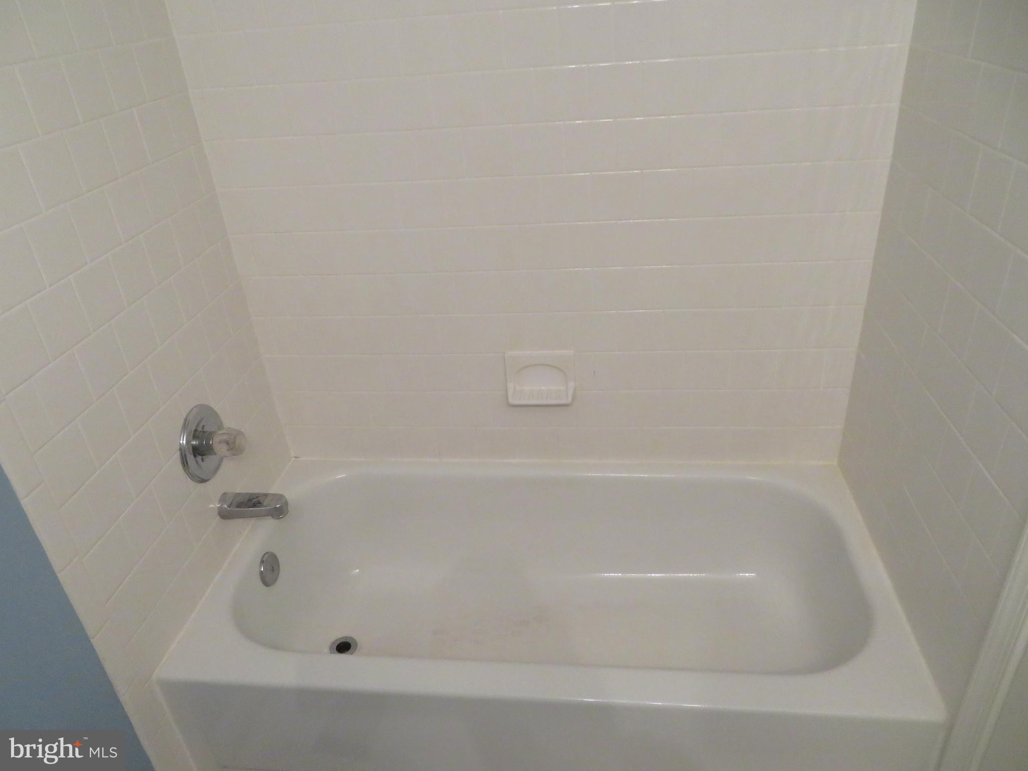 WATERFORD - Residential Lease