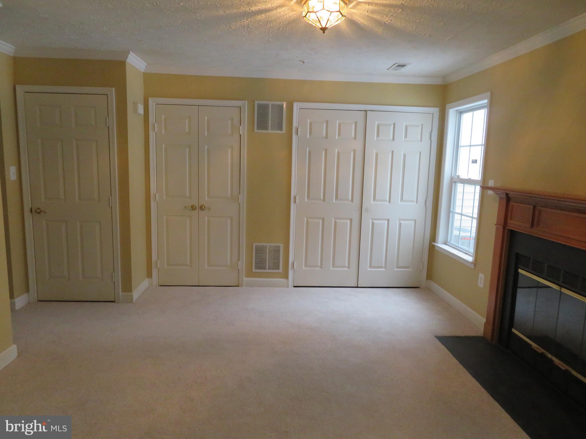 WATERFORD - Residential Lease