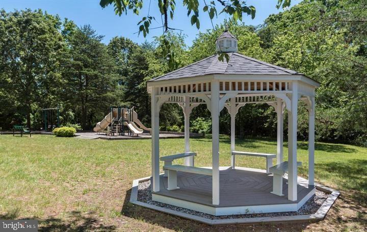 WATERFORD - Residential Lease