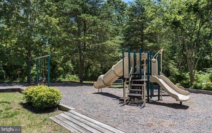 WATERFORD - Residential Lease