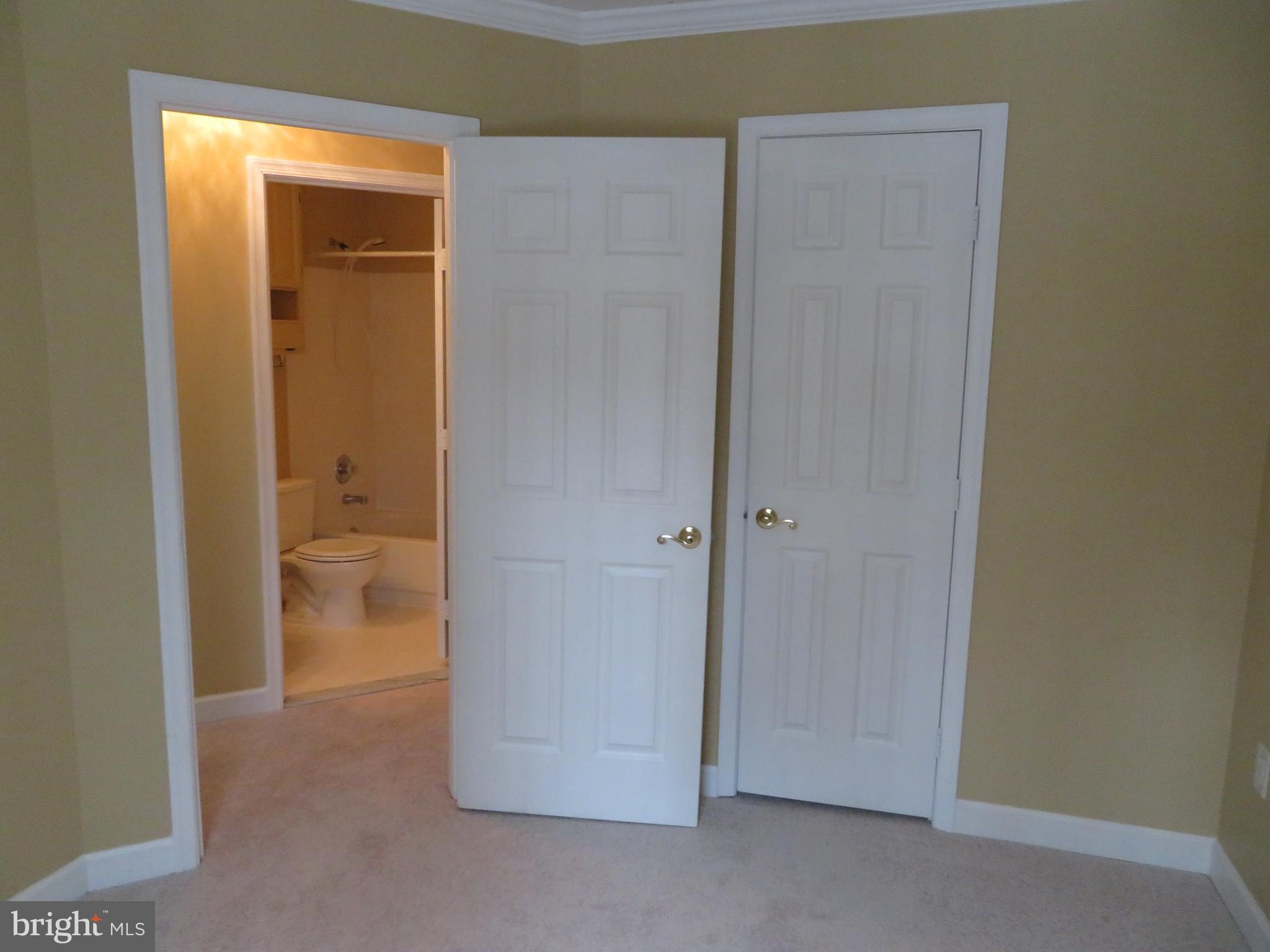 WATERFORD - Residential Lease