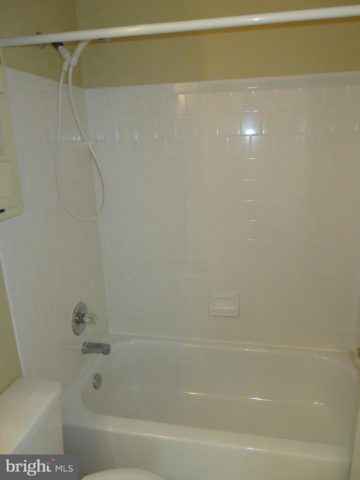 WATERFORD - Residential Lease