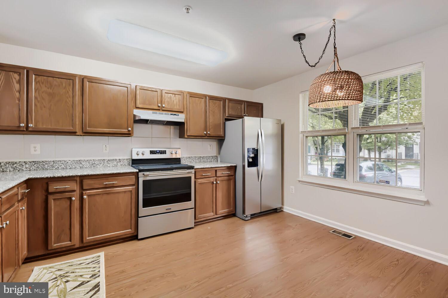 3971 RED DEER CIRCLE
