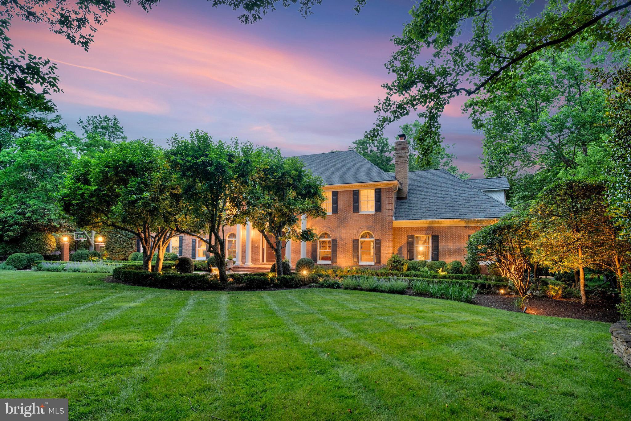 8014 GREENWICH WOODS DRIVE