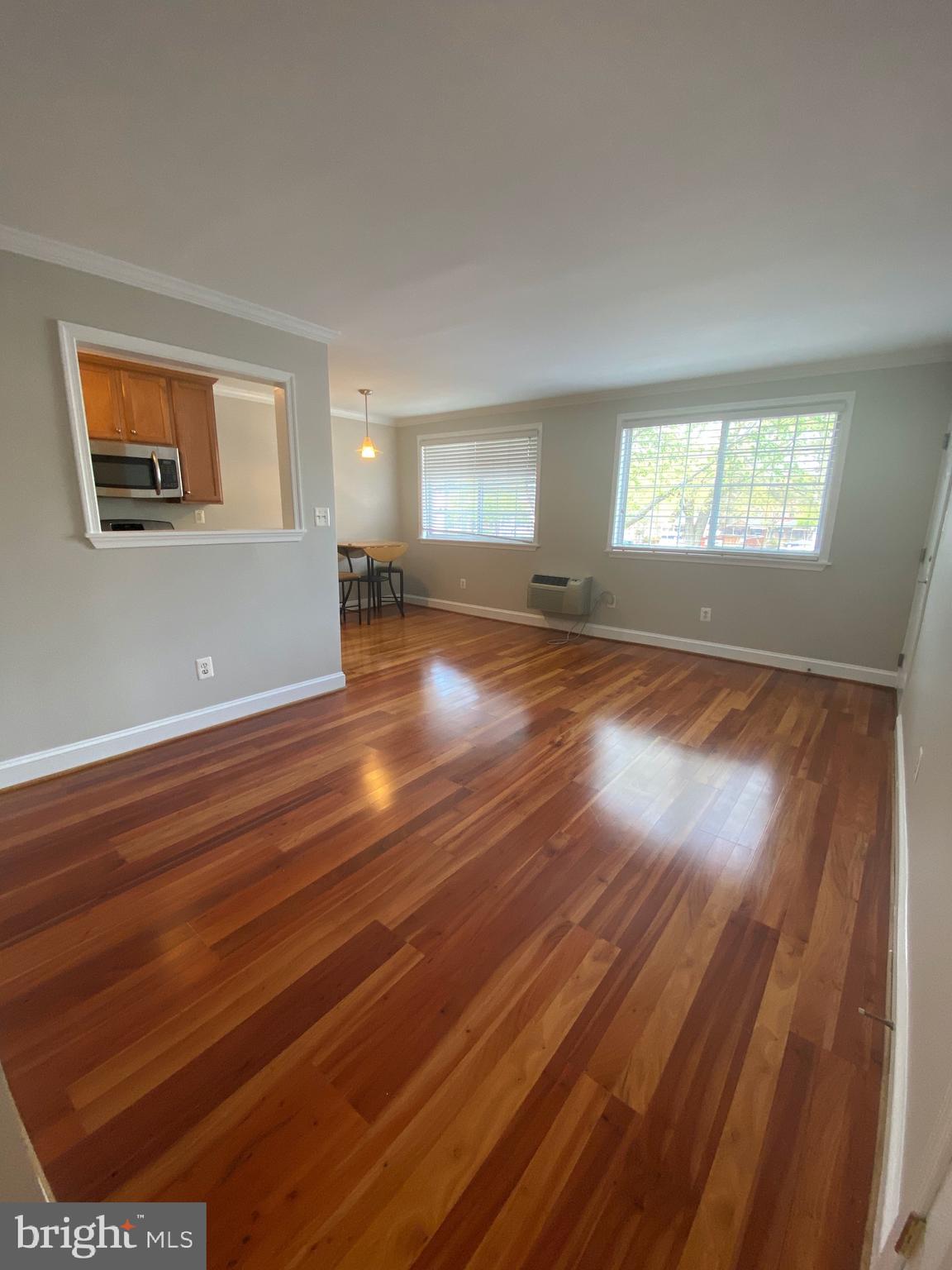 THE OAKS MAIN STREET LAUREL - Residential Lease