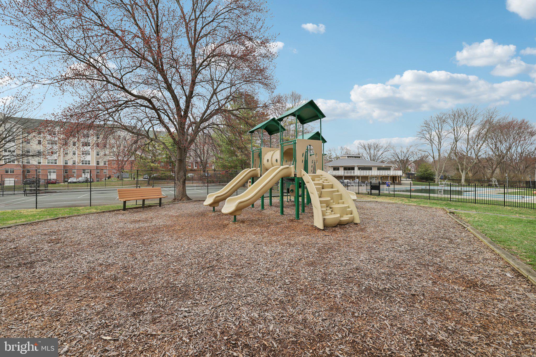 CHURCHILL TOWN SECTOR - Residential