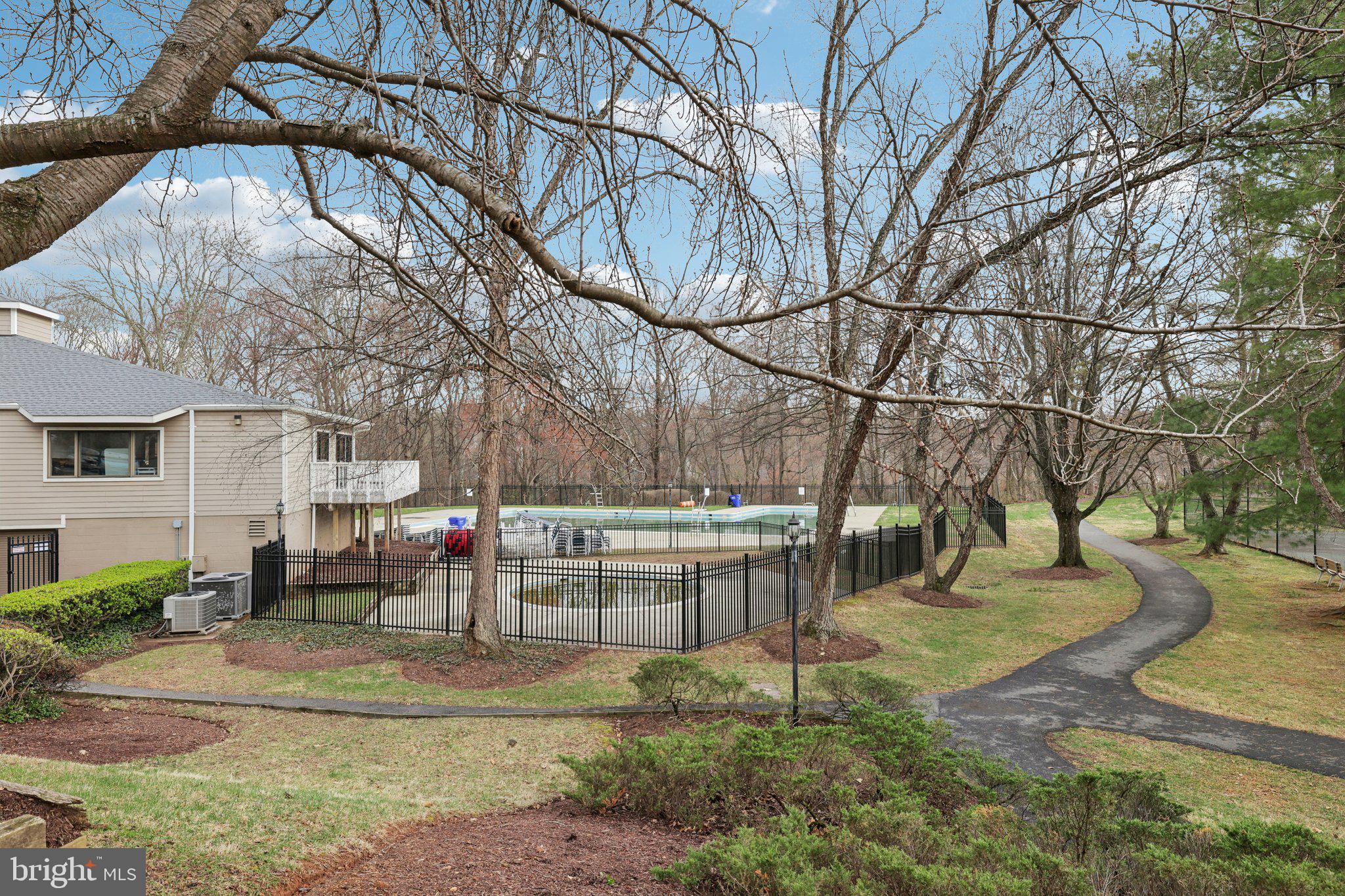 CHURCHILL TOWN SECTOR - Residential