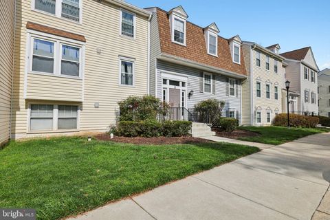 Condo For Sale - 13 Pickering Court #13-02<br/> GERMANTOWN, MD 20874