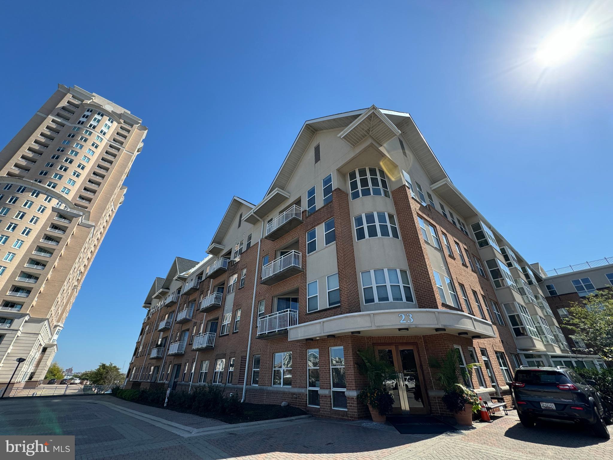 PIERSIDE AT HARBORVIEW - Residential Lease