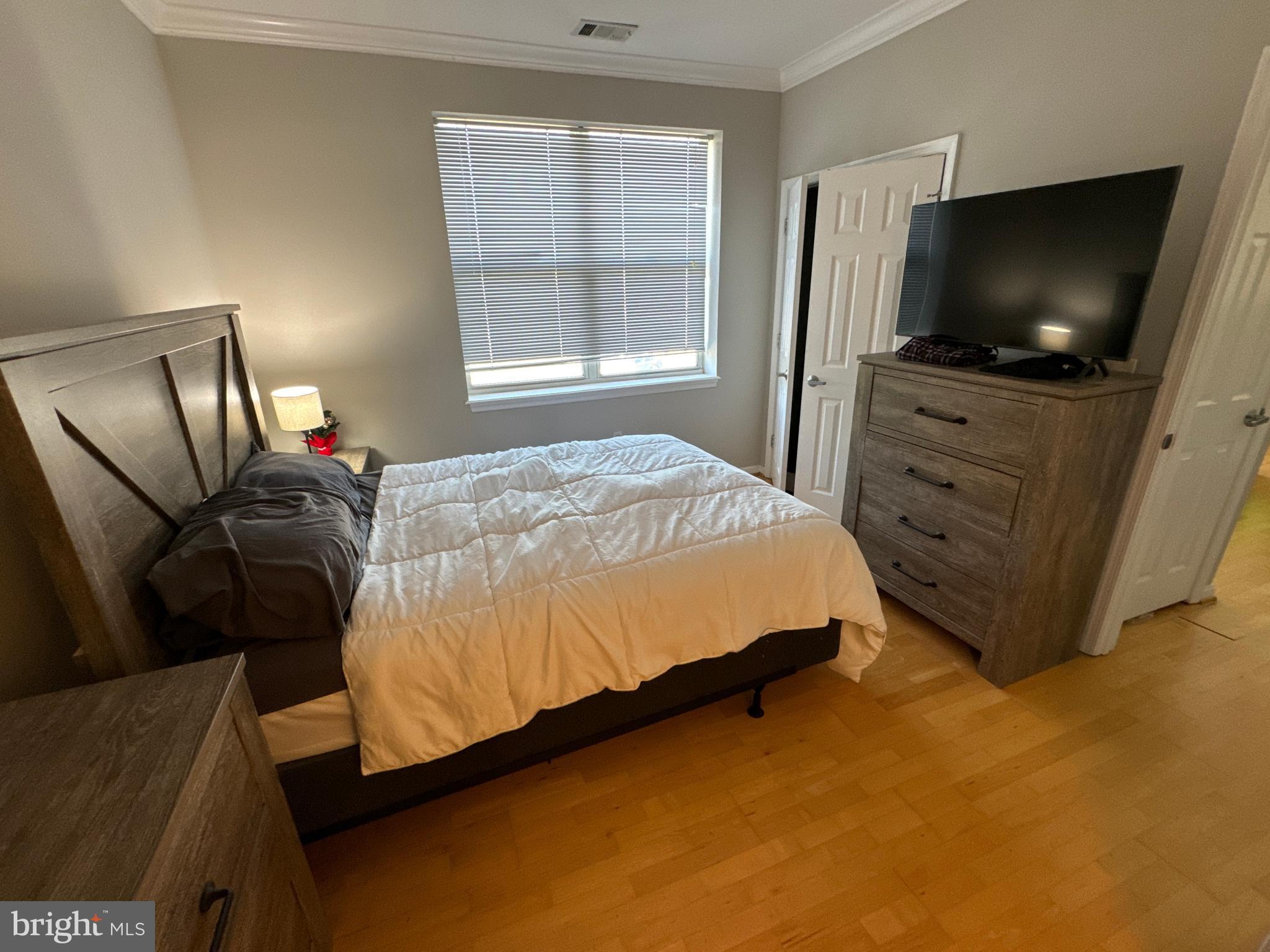 PIERSIDE AT HARBORVIEW - Residential Lease