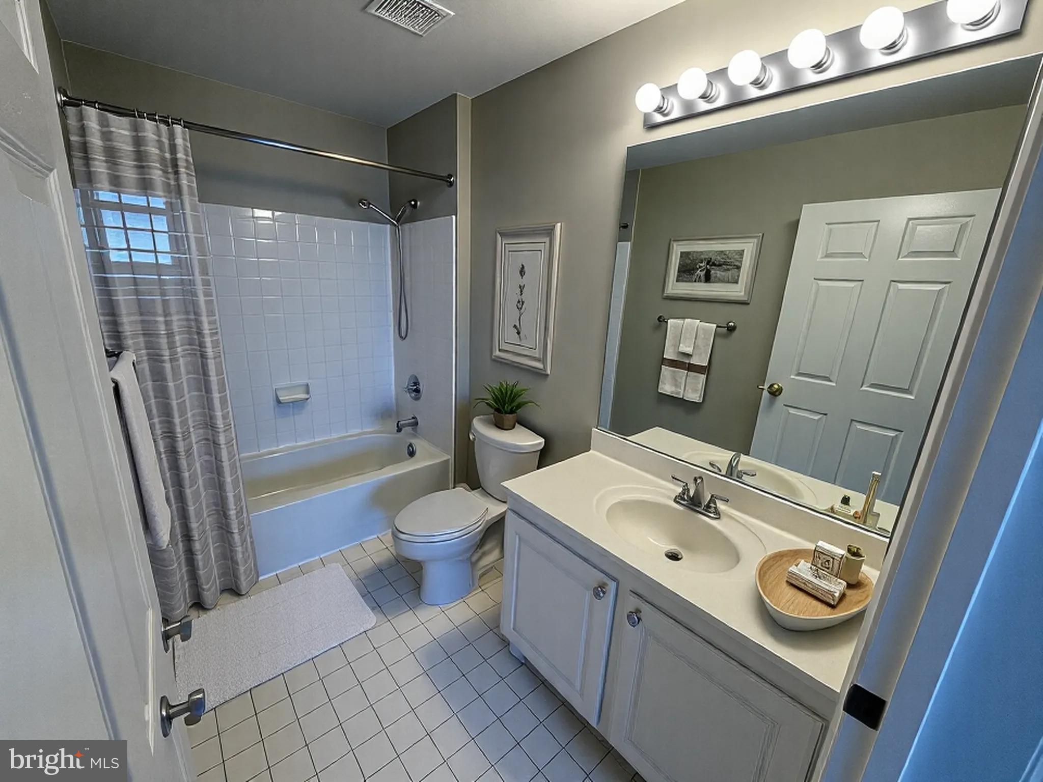 PIERSIDE AT HARBORVIEW - Residential Lease