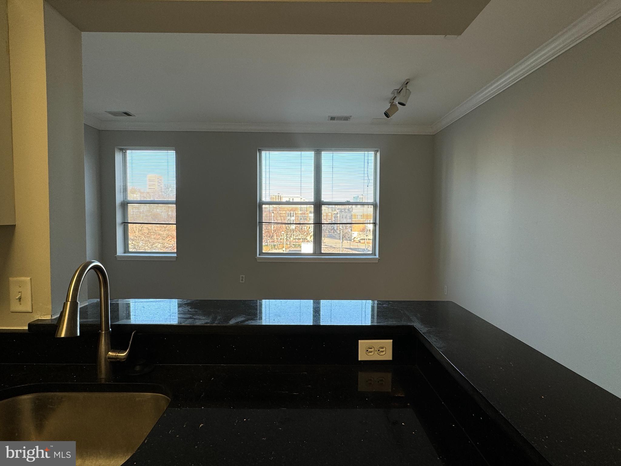 PIERSIDE AT HARBORVIEW - Residential Lease