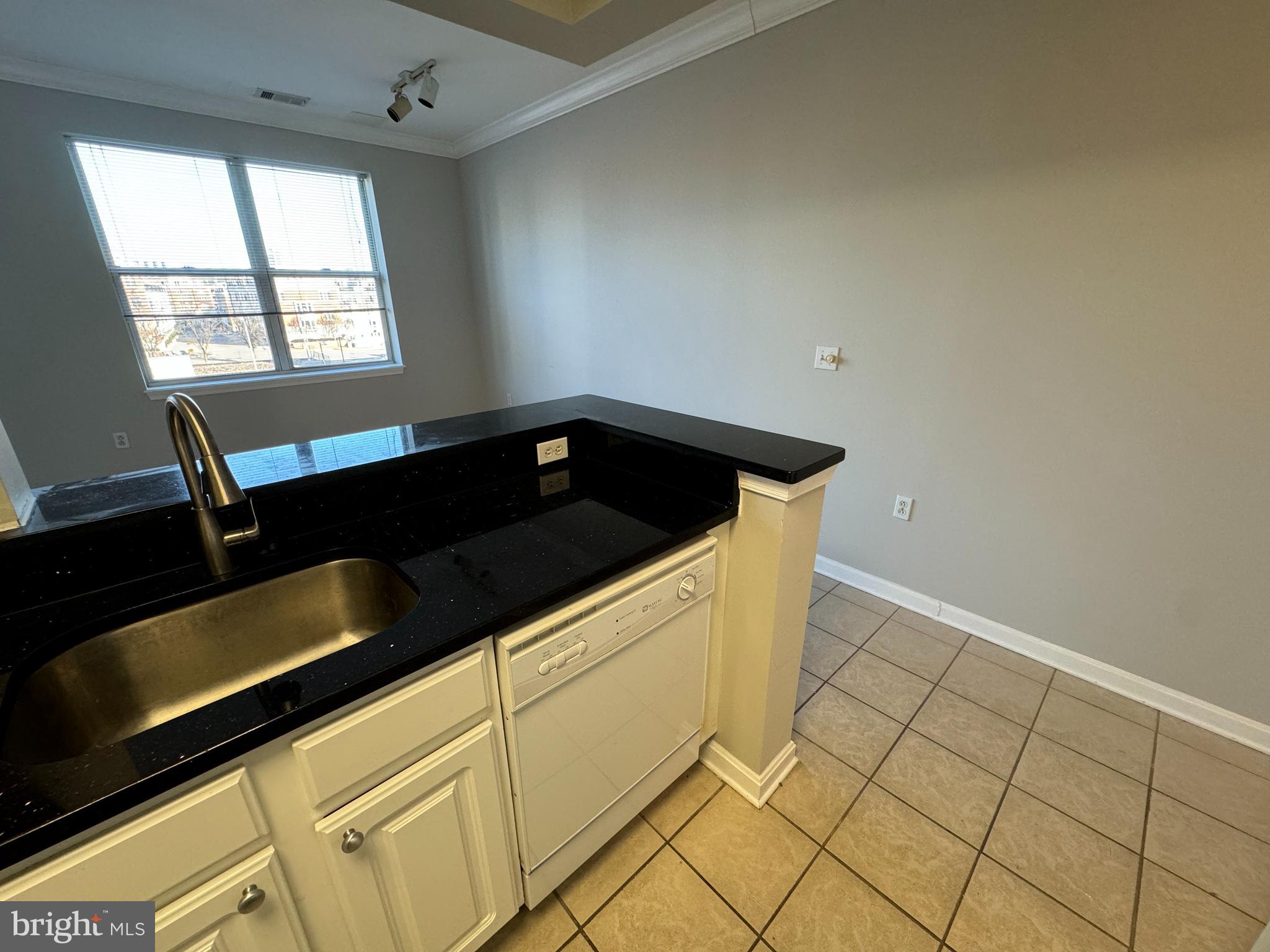 PIERSIDE AT HARBORVIEW - Residential Lease