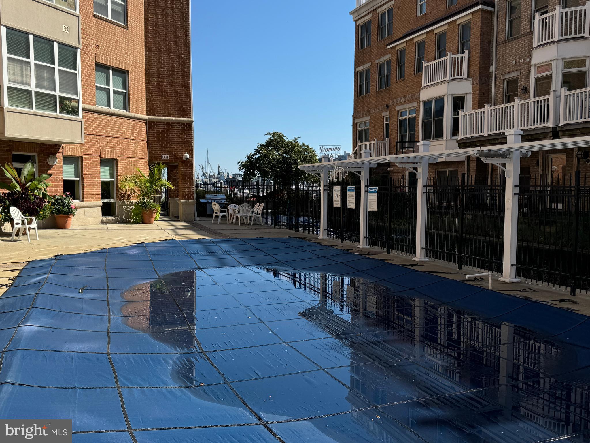 PIERSIDE AT HARBORVIEW - Residential Lease