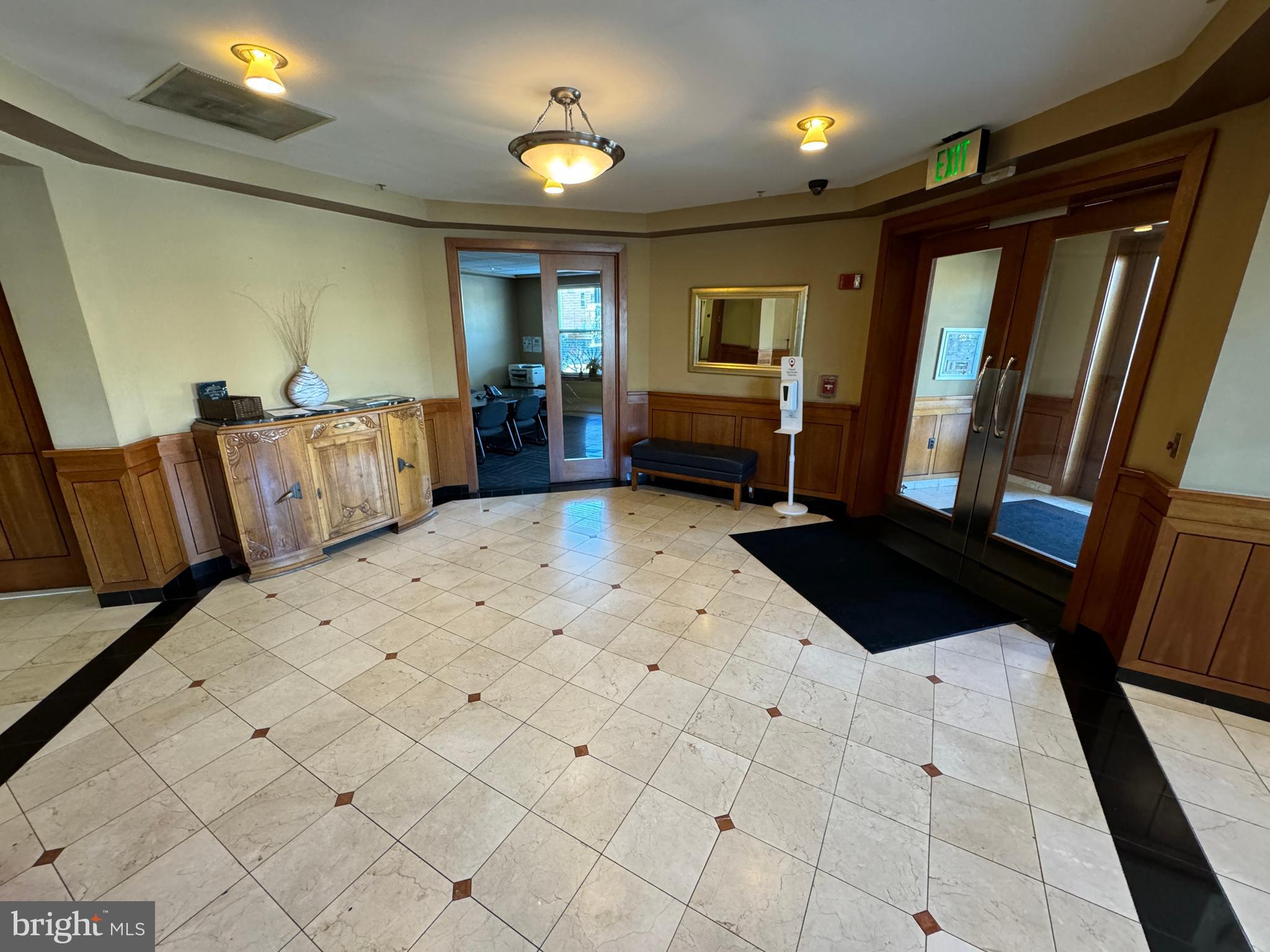 PIERSIDE AT HARBORVIEW - Residential Lease