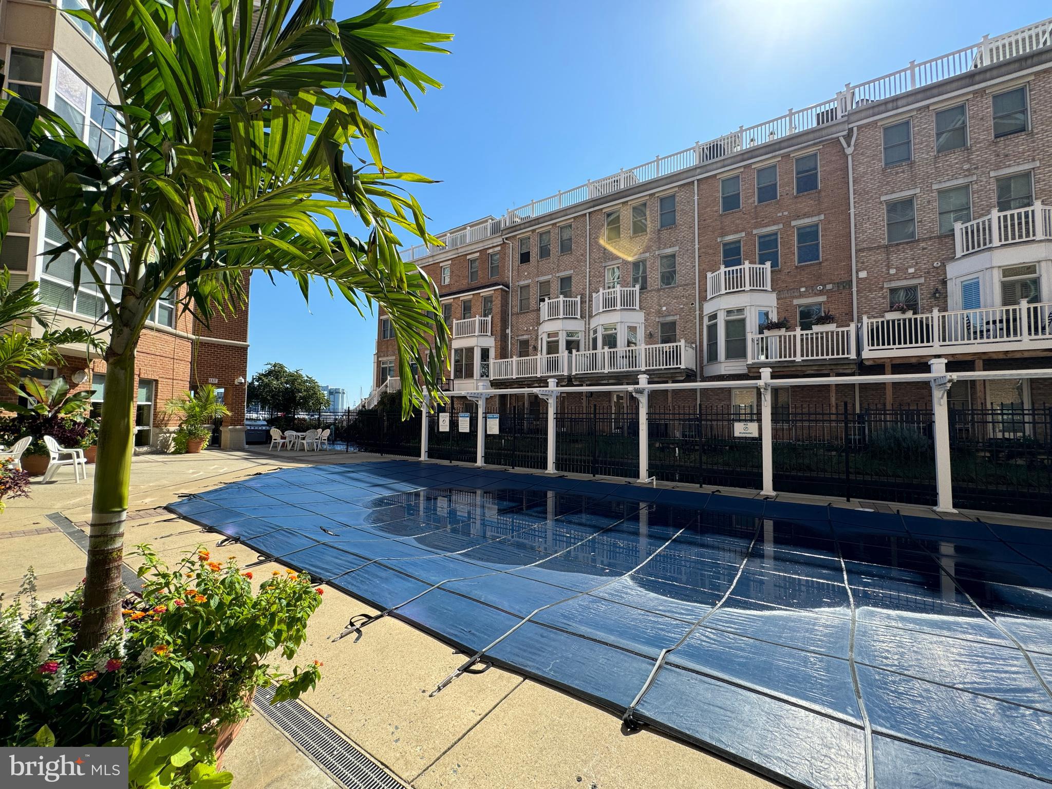 PIERSIDE AT HARBORVIEW - Residential Lease