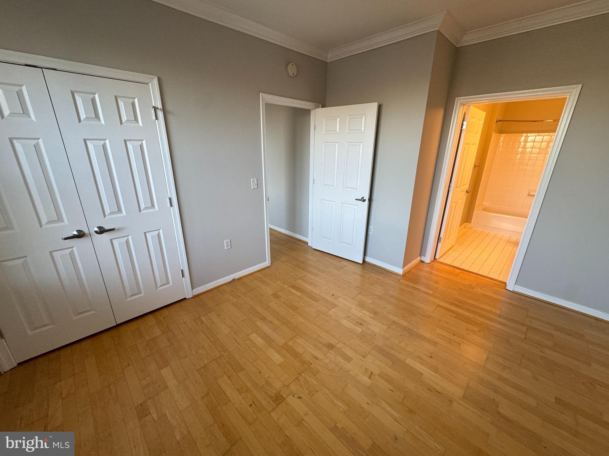 PIERSIDE AT HARBORVIEW - Residential Lease