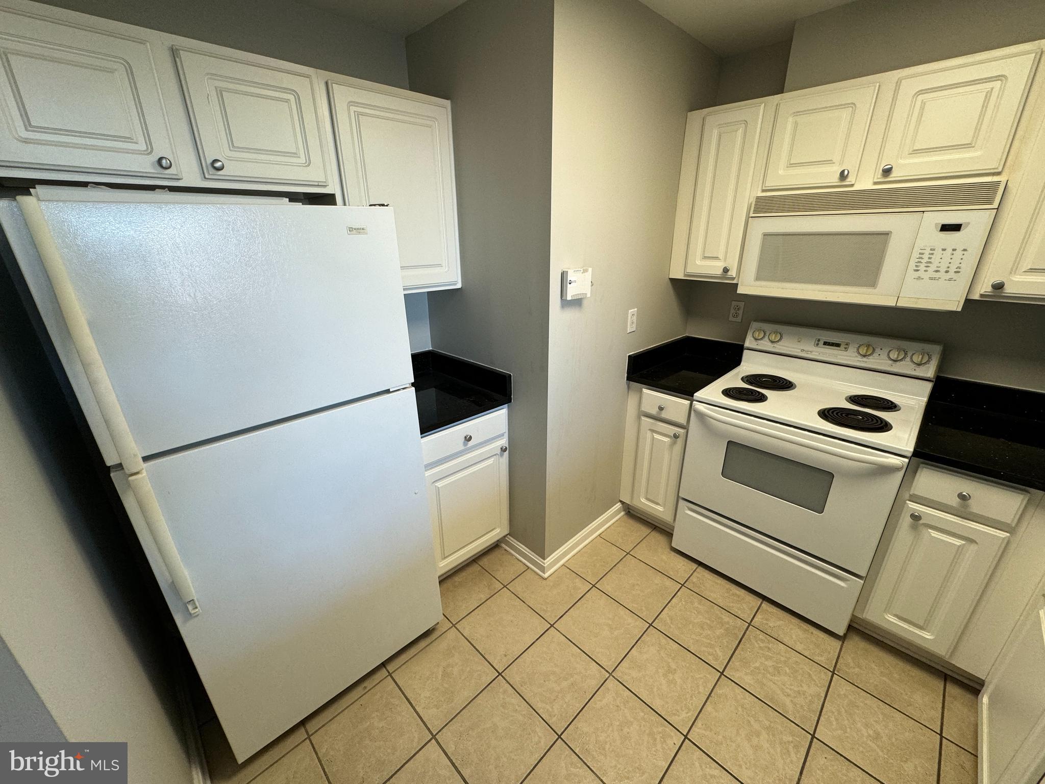 PIERSIDE AT HARBORVIEW - Residential Lease