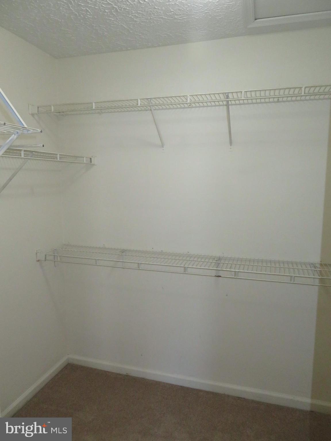 CHESTNUT GABLE - Residential