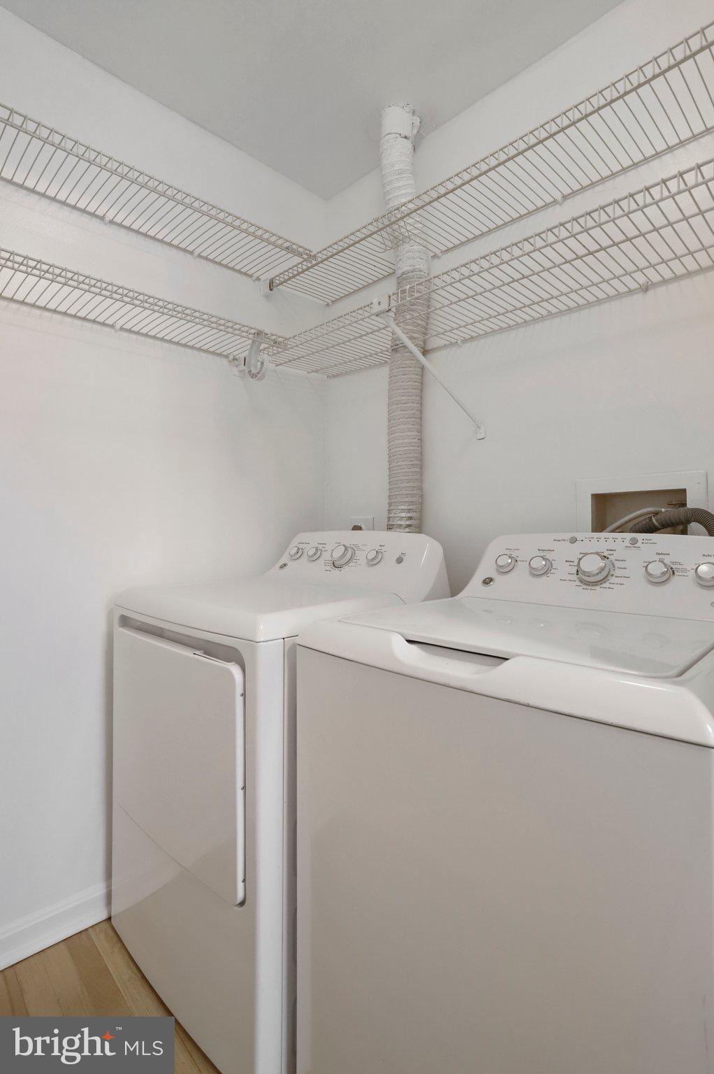 FLOWER HILL - Residential