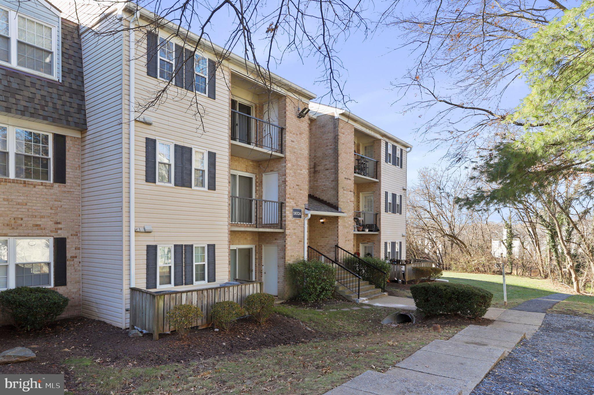 FLOWER HILL - Residential