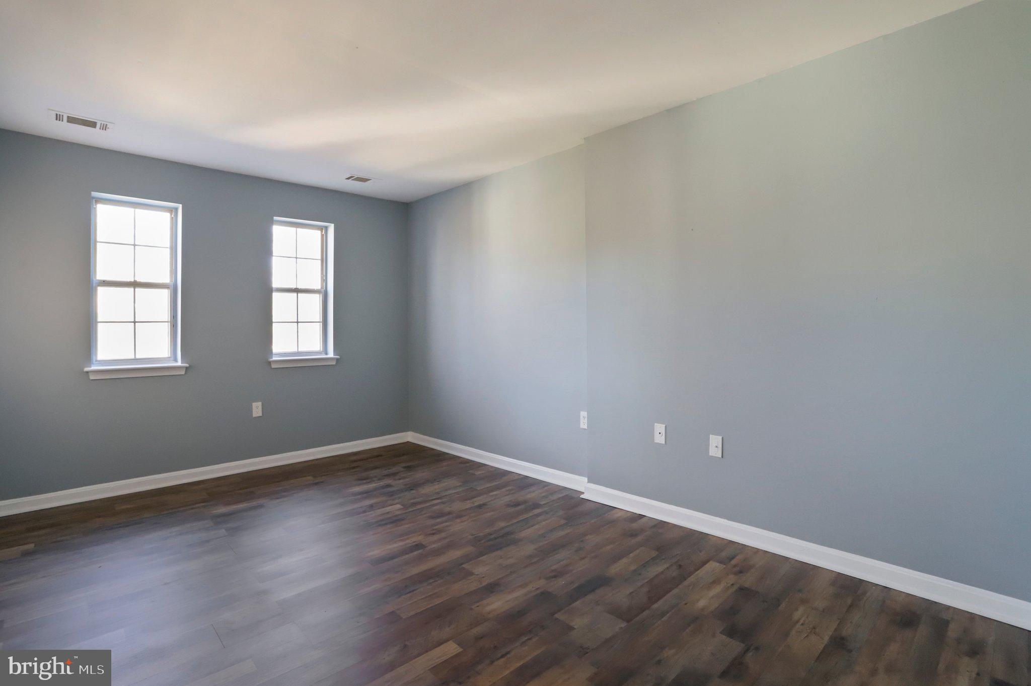 FLOWER HILL - Residential