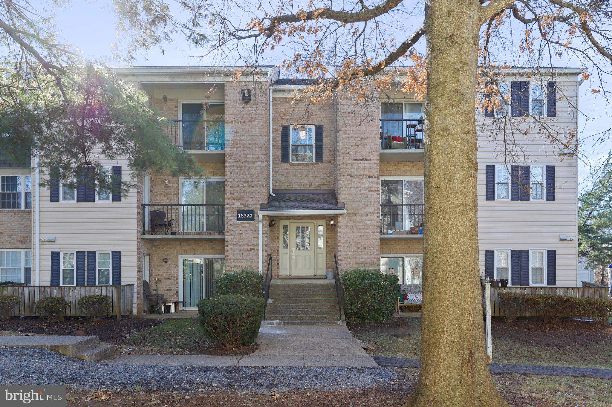 FLOWER HILL - Residential