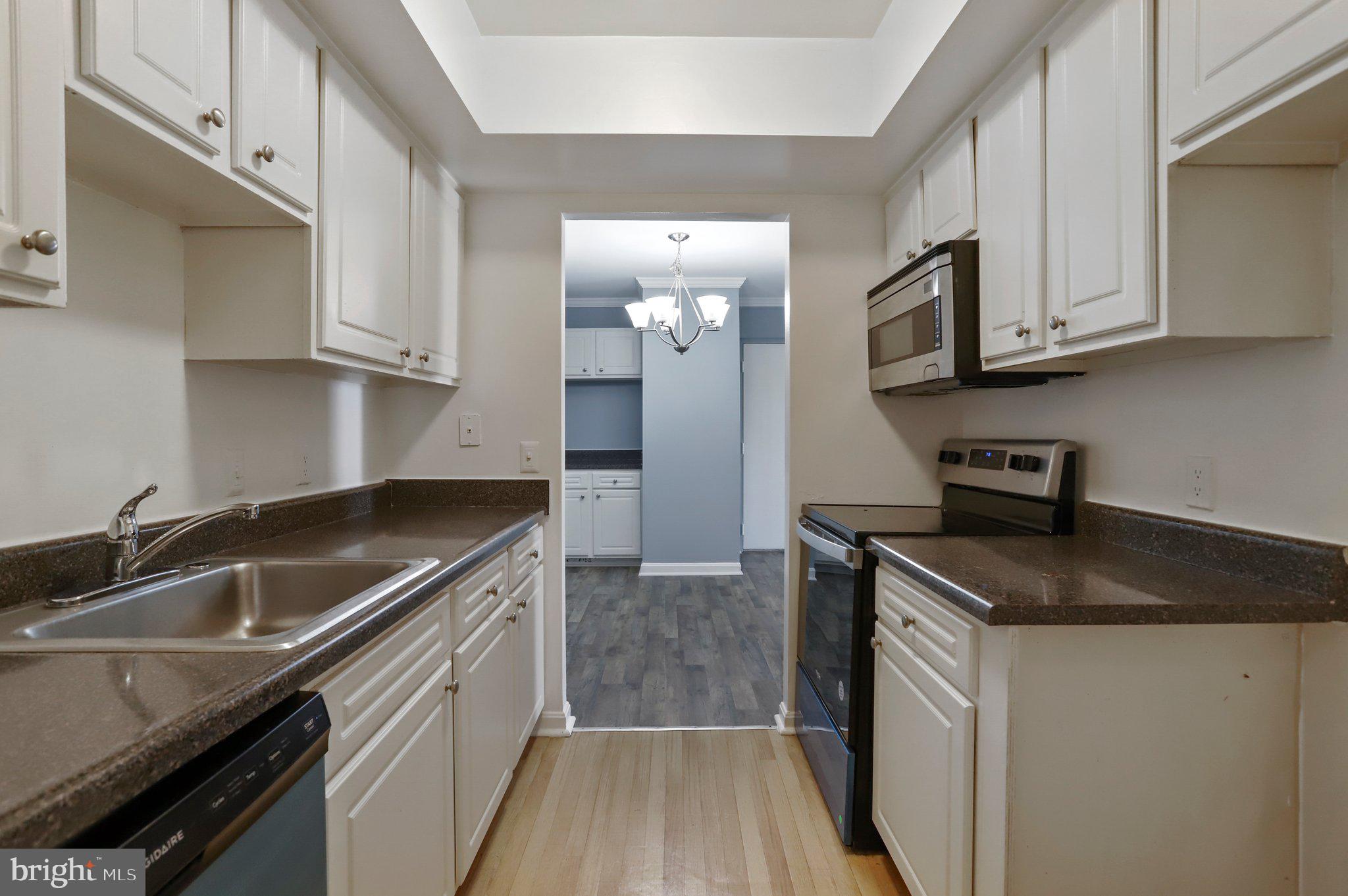 FLOWER HILL - Residential