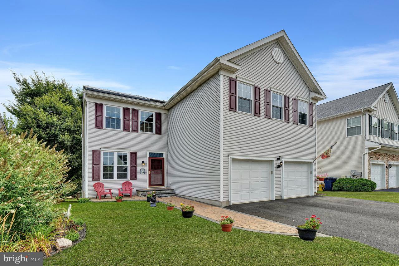 22 FOUNTAYNE LANE