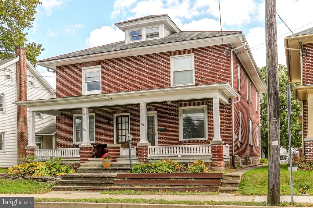 Photo of 317 S 4th Street, DENVER, PA 17517 (MLS # PALA2058892)