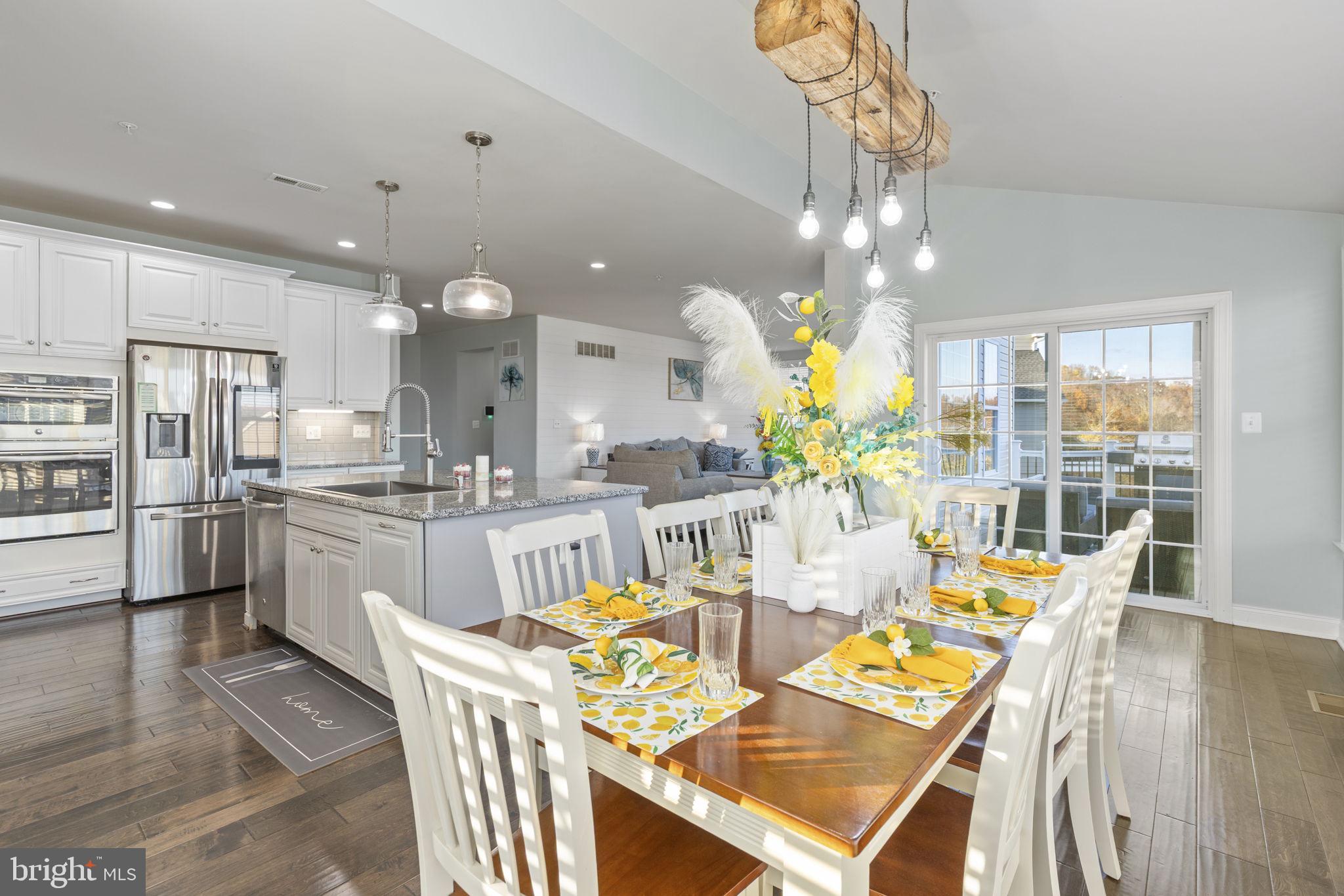 LAUREL RIDGE - Residential