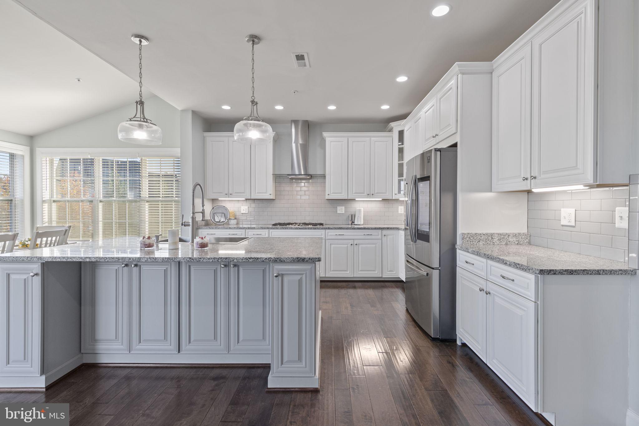 LAUREL RIDGE - Residential