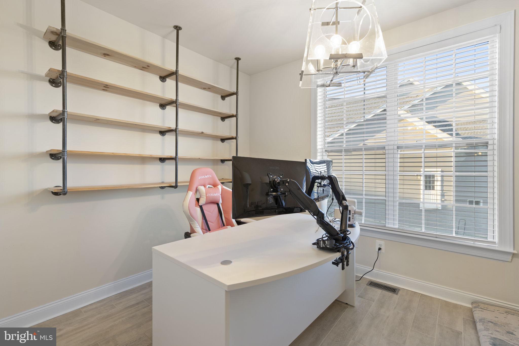 LAUREL RIDGE - Residential