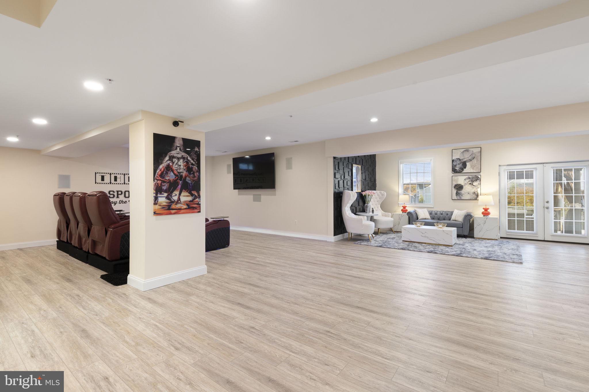 LAUREL RIDGE - Residential