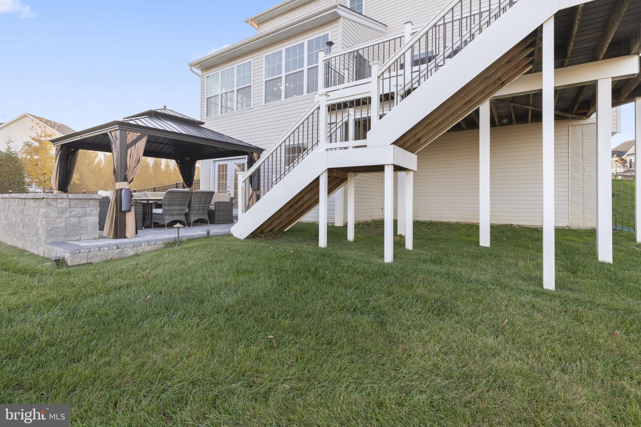 LAUREL RIDGE - Residential