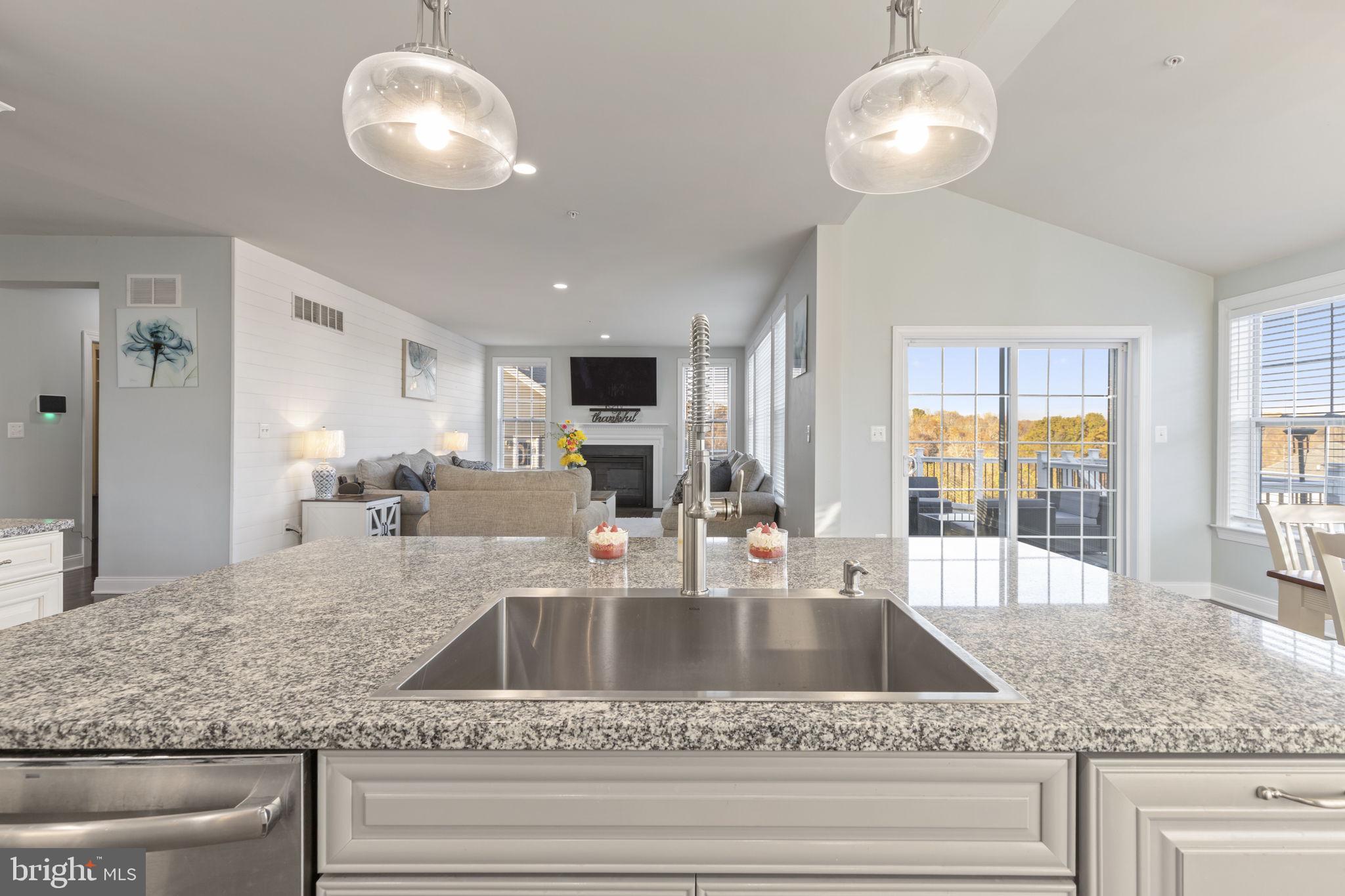 LAUREL RIDGE - Residential