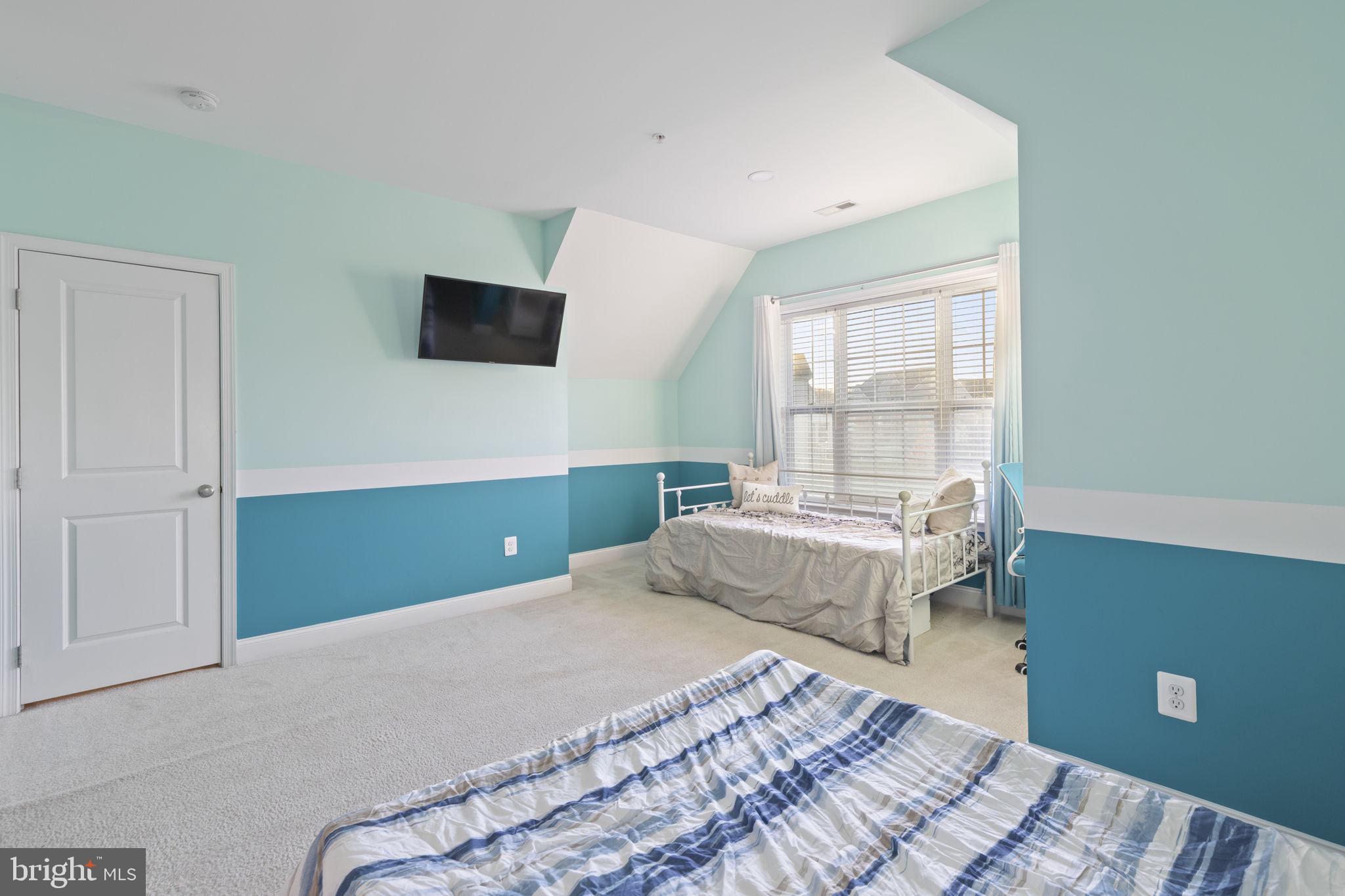 LAUREL RIDGE - Residential